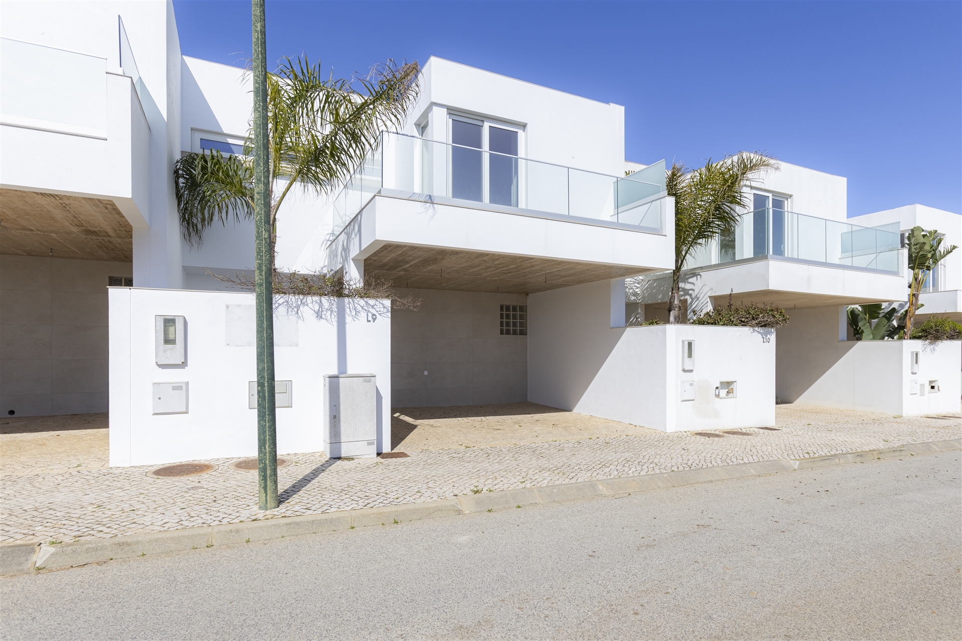 House in Vila do Bispo - view 1