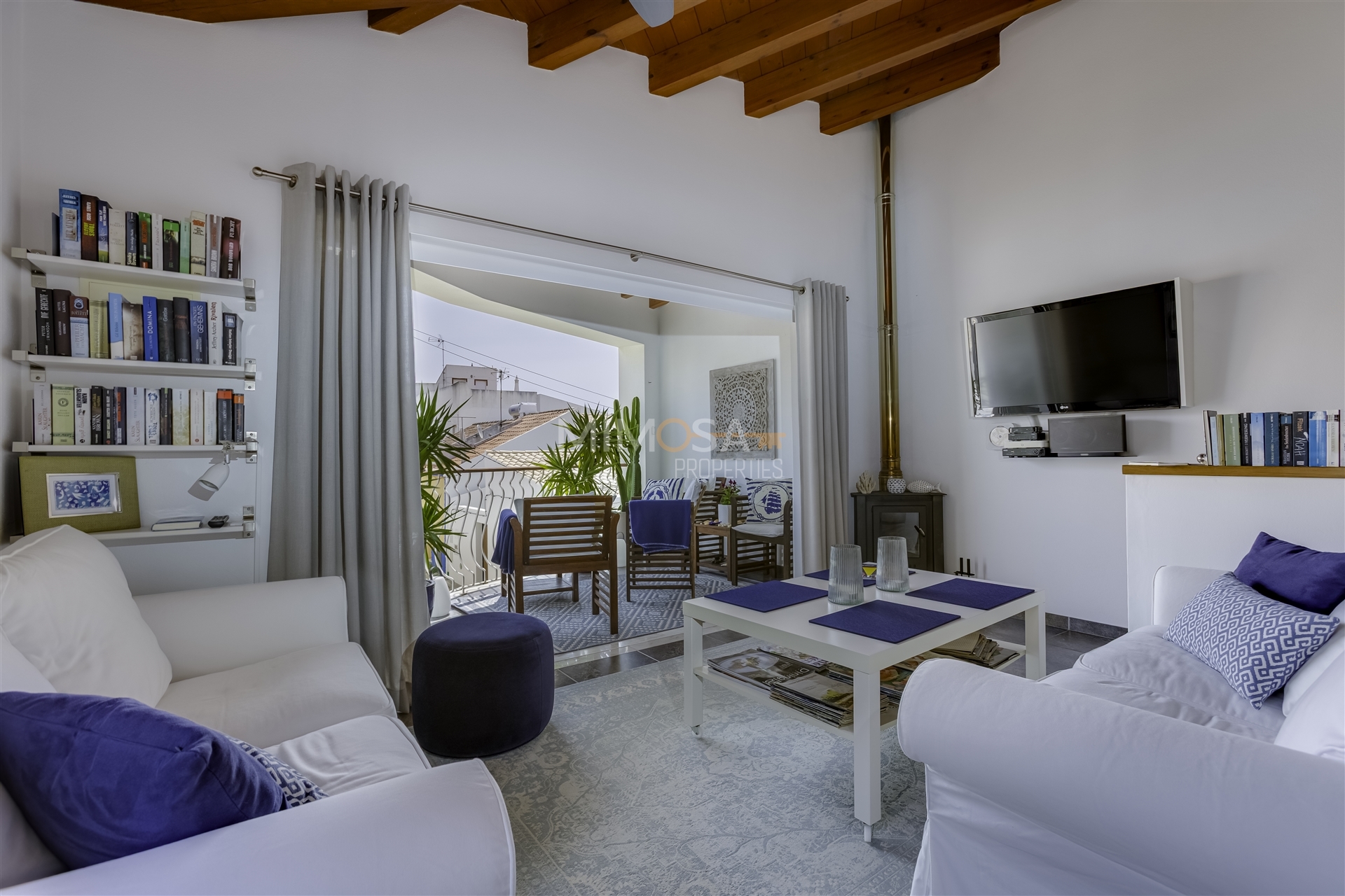 House in Figueira - view 1