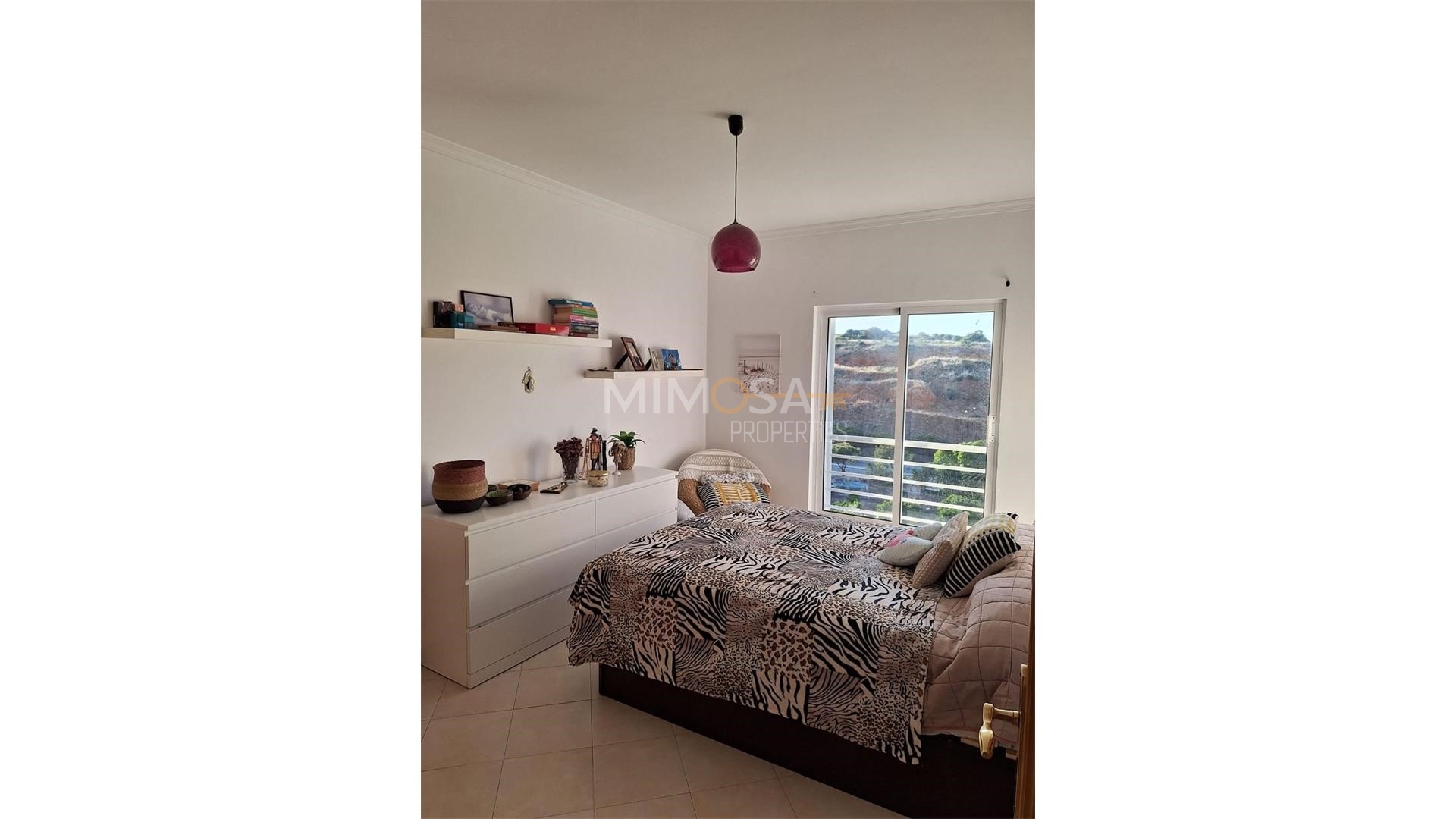 Apartment in Lagos - Image 5