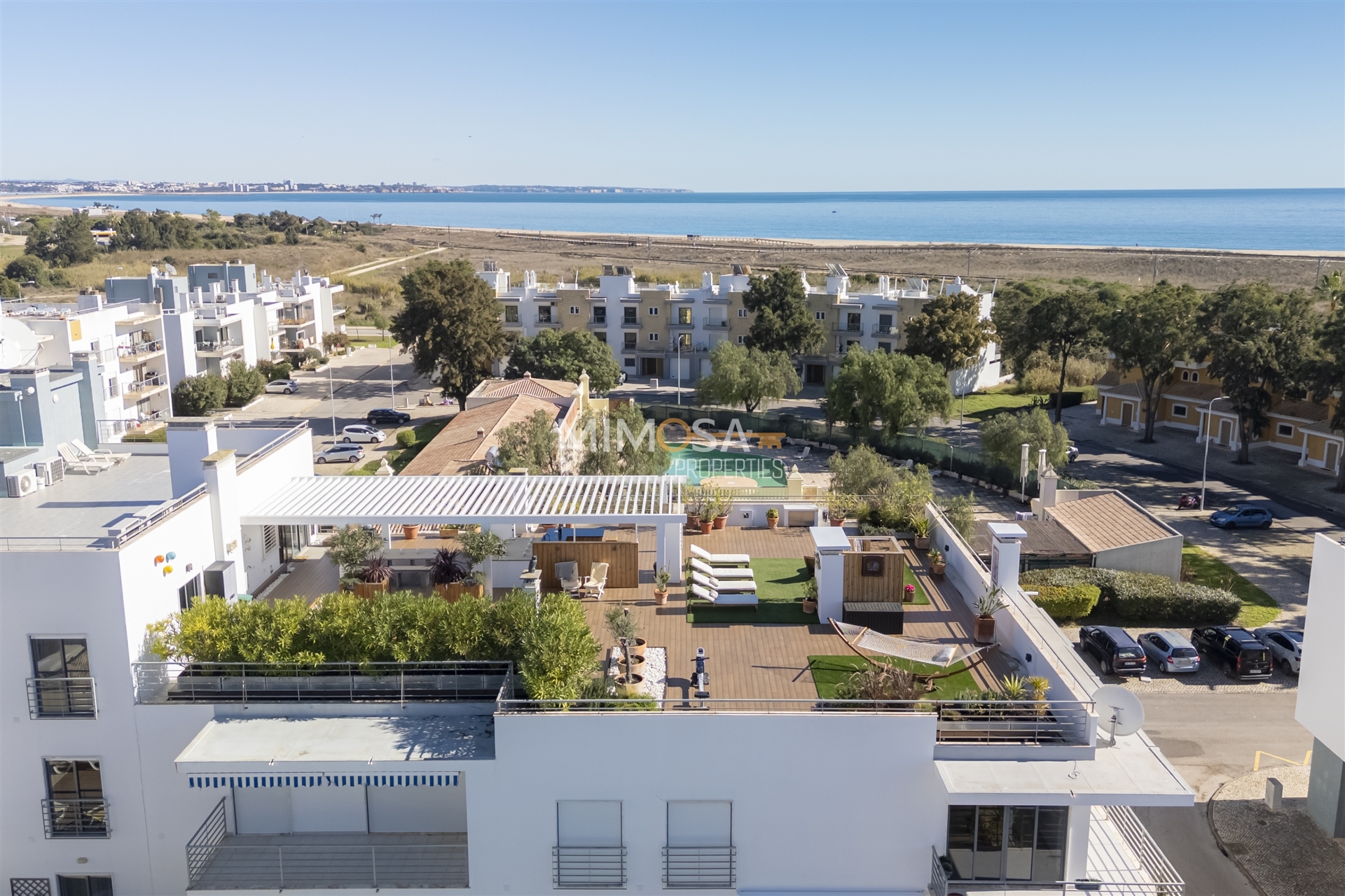 Apartment in Meia Praia - view 1