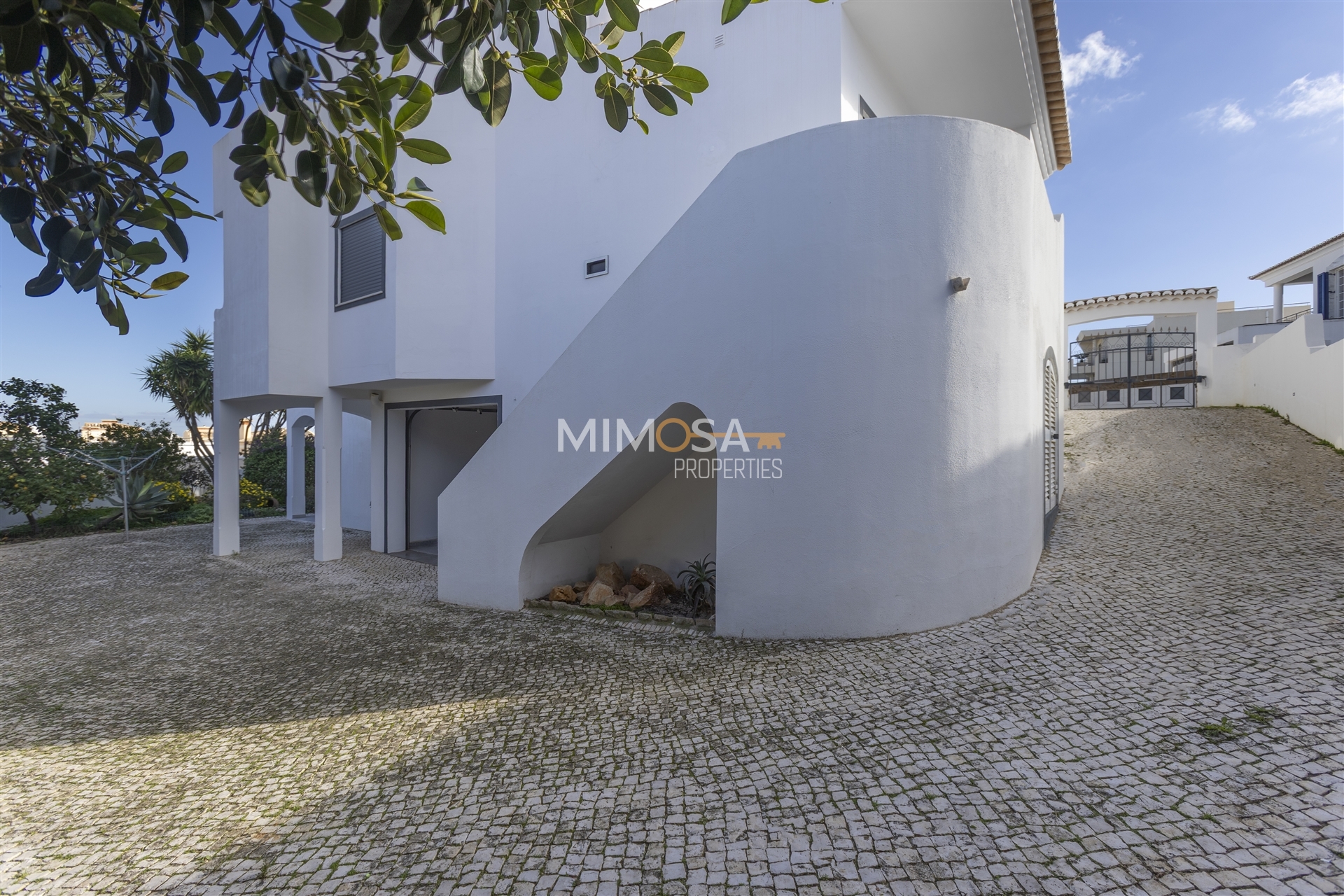 Villa in Lagos - Image 5