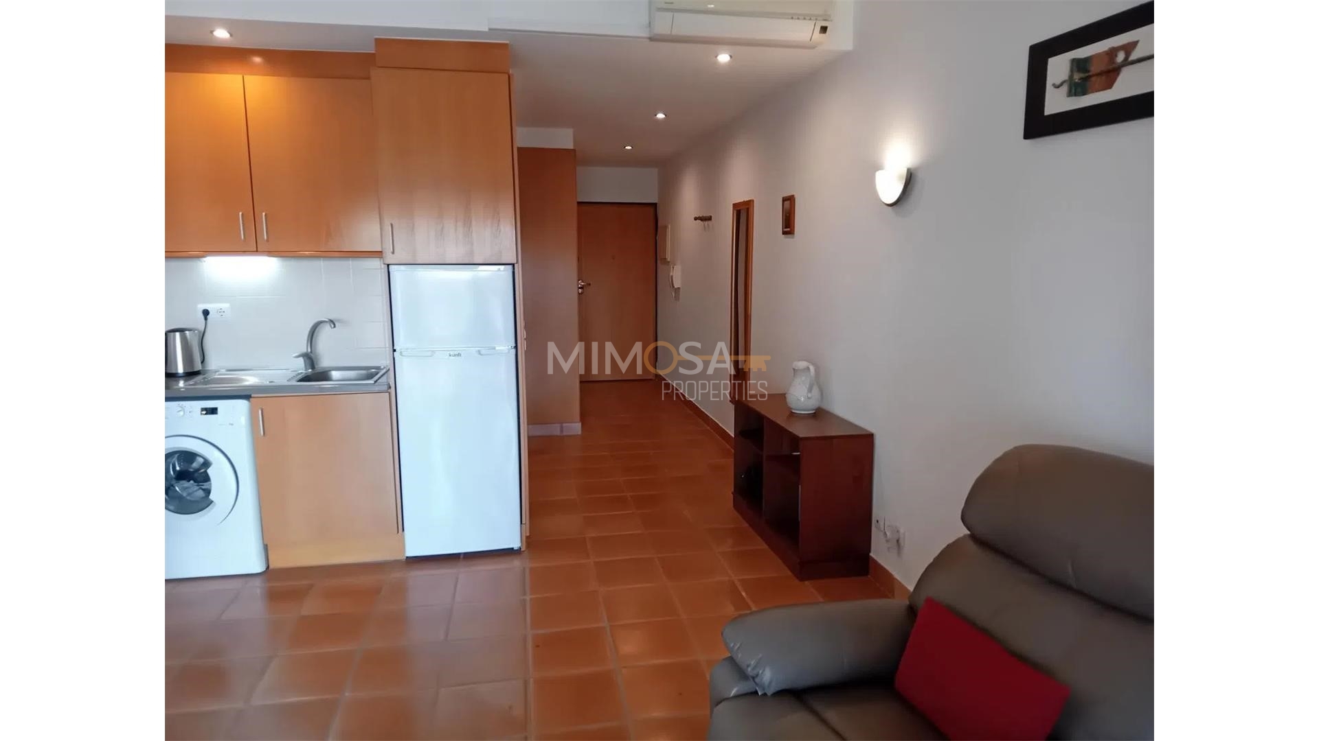 Apartment in Lagos - Image 5