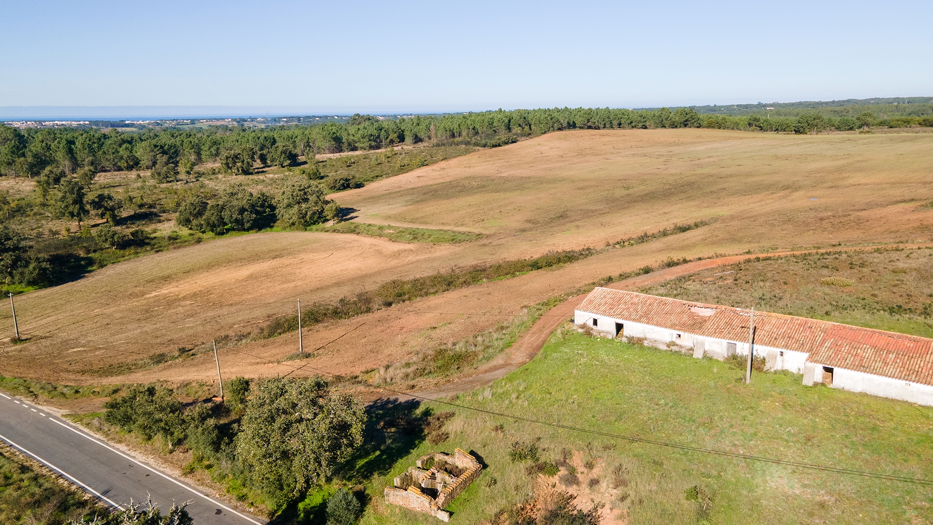 Land in Rogil - view 1