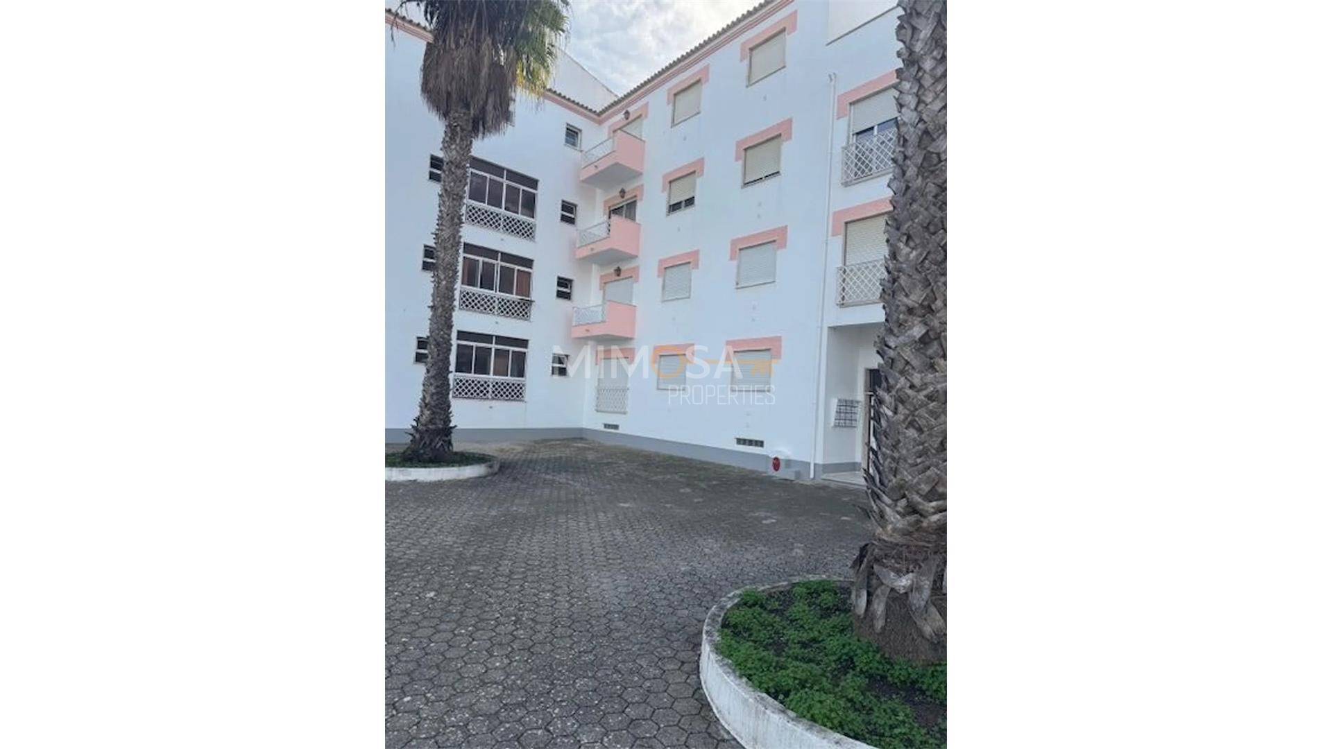 Apartment in Faro - Image 2