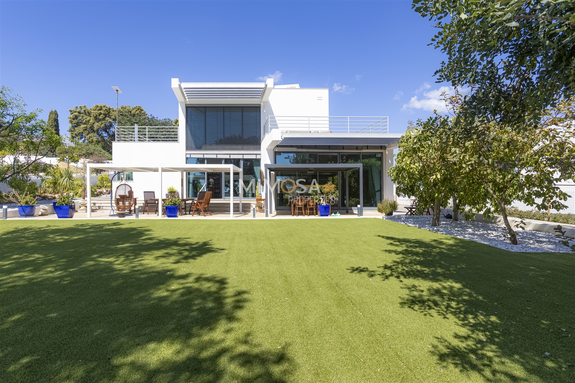 House in Mexilhoeira Grande - Image 3