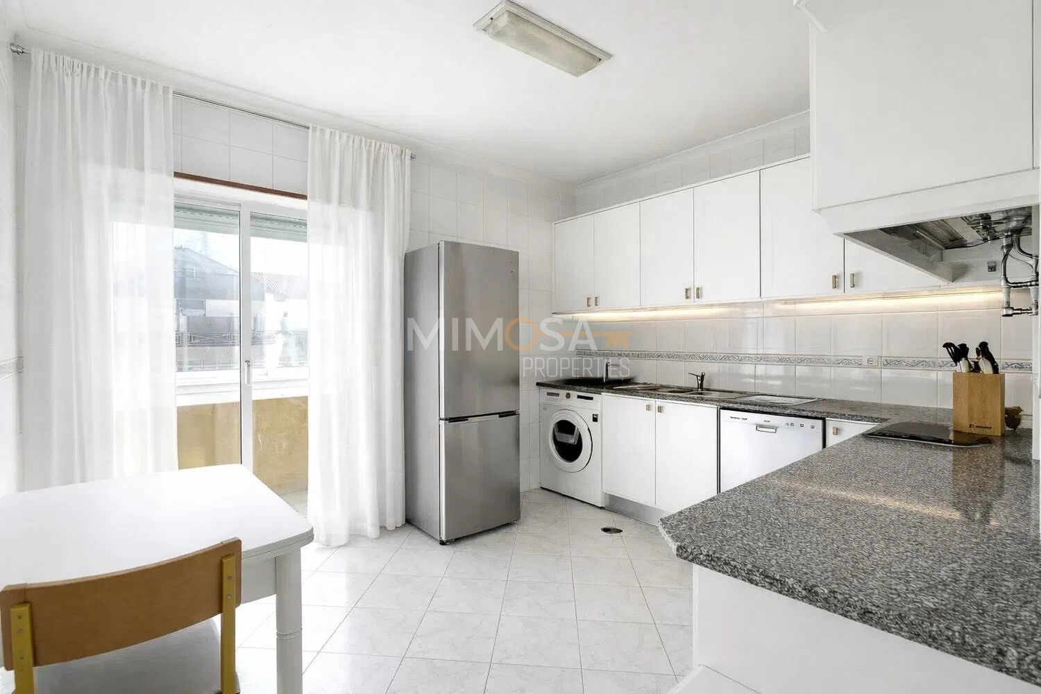 Apartment in Lagos - Image 3